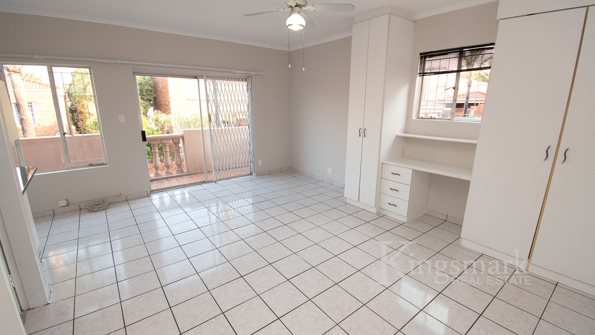 Bachelor Apartment for Sale in Moreleta Park