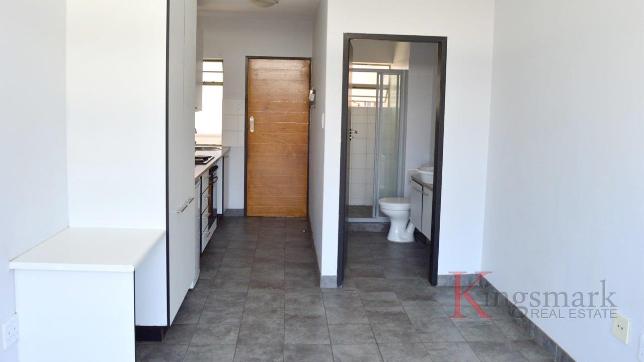 Studio Apartment near University in Hillcrest